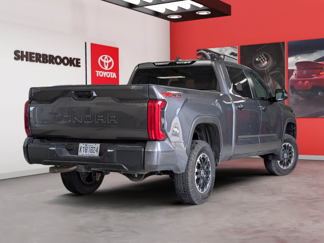 Toyota Tundra hybride LIMITED/AWD/TOIT PANORAMIQUE OUVRANT/SIÈGES CHAUFFANTS/VOLANT CHAUFFANT/AC BIZONE 2024 Gris magnétique métallisé Sherbrooke - photo #3