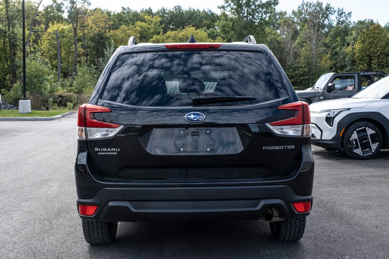 2022 Subaru Forester Black Gatineau - photo #4
