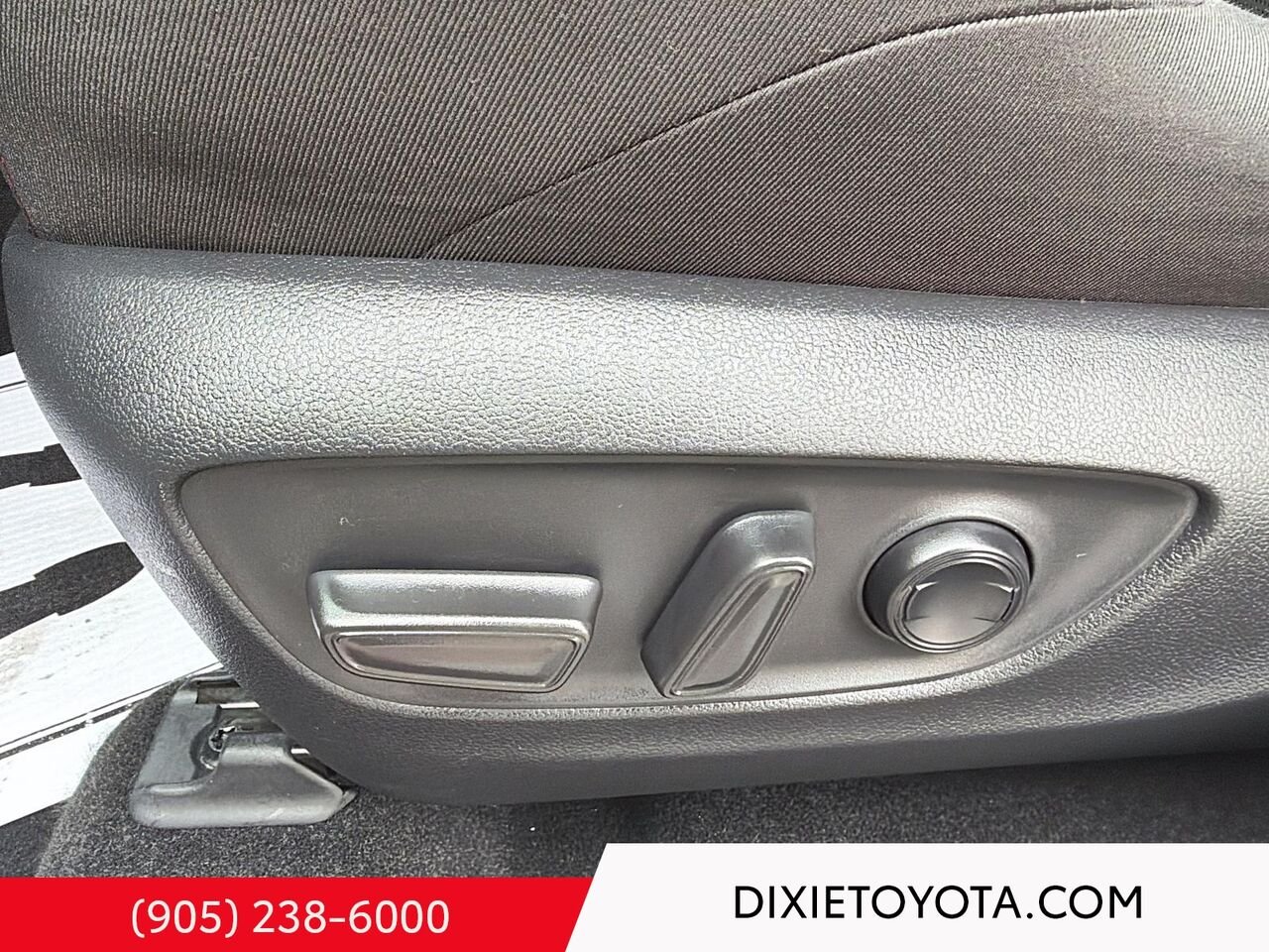 2024 Toyota RAV4 Prime PRIME SE AWD / PLUG-IN HYBRID / HEATED SEATS / MOONROOF / ALLOY WHEELS / CARPLAY AND ANDROID AUTO Silver Mississauga - photo #9
