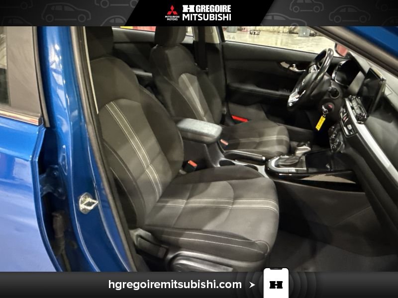 2022 Kia Forte Blue Blainville - photo #15