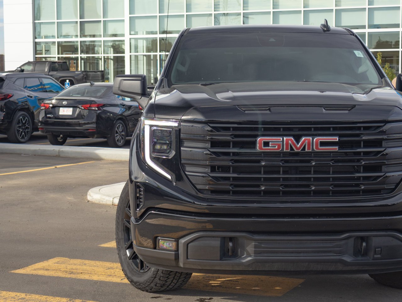 2025 GMC Sierra 1500 4WD Crew Cab 147 Elevation Black Sherwood Park - photo #4