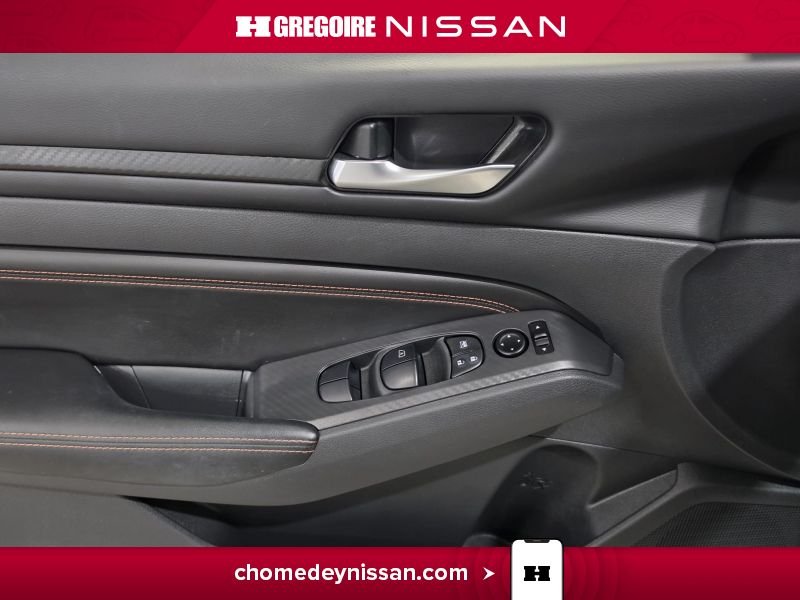 2022 Nissan Altima Black Blainville - photo #13