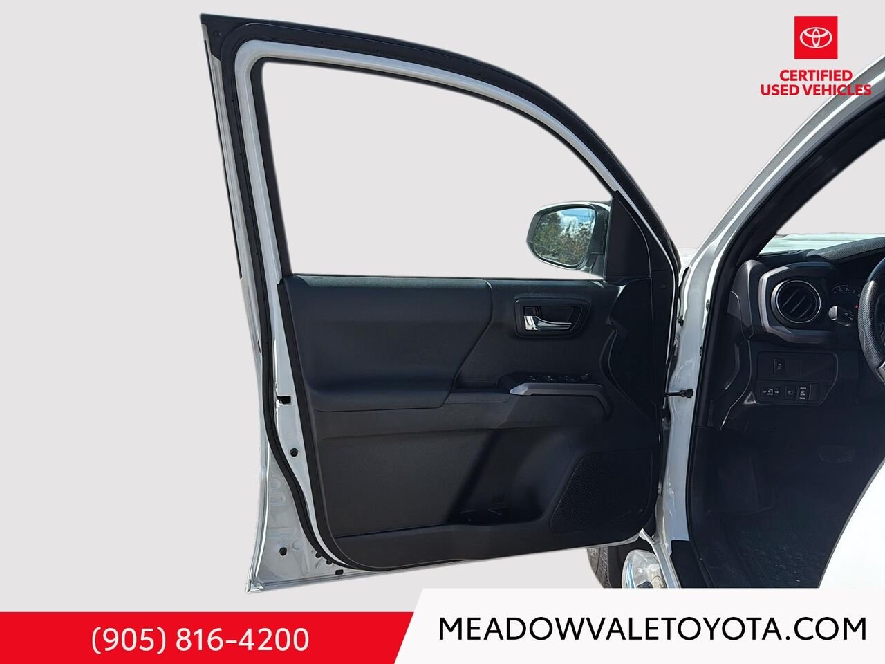 2022 Toyota Tacoma 6 Cylinder, New Tires, Tonneau Cover, Reliable and Dependable White Mississauga - photo #7