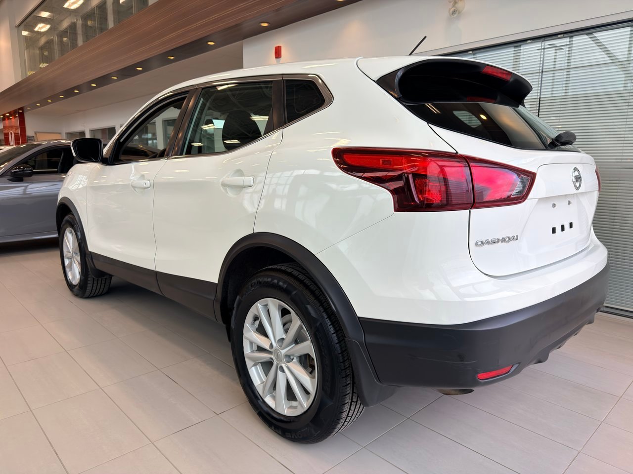 2018 Nissan Qashqai White Notre-Dame-des-Prairies - photo #7