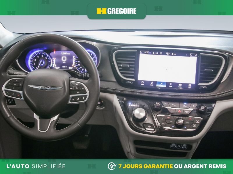 2023 Chrysler Pacifica Grey Blainville - photo #25