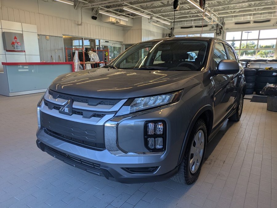 2022 Mitsubishi RVR ES AWD Grey