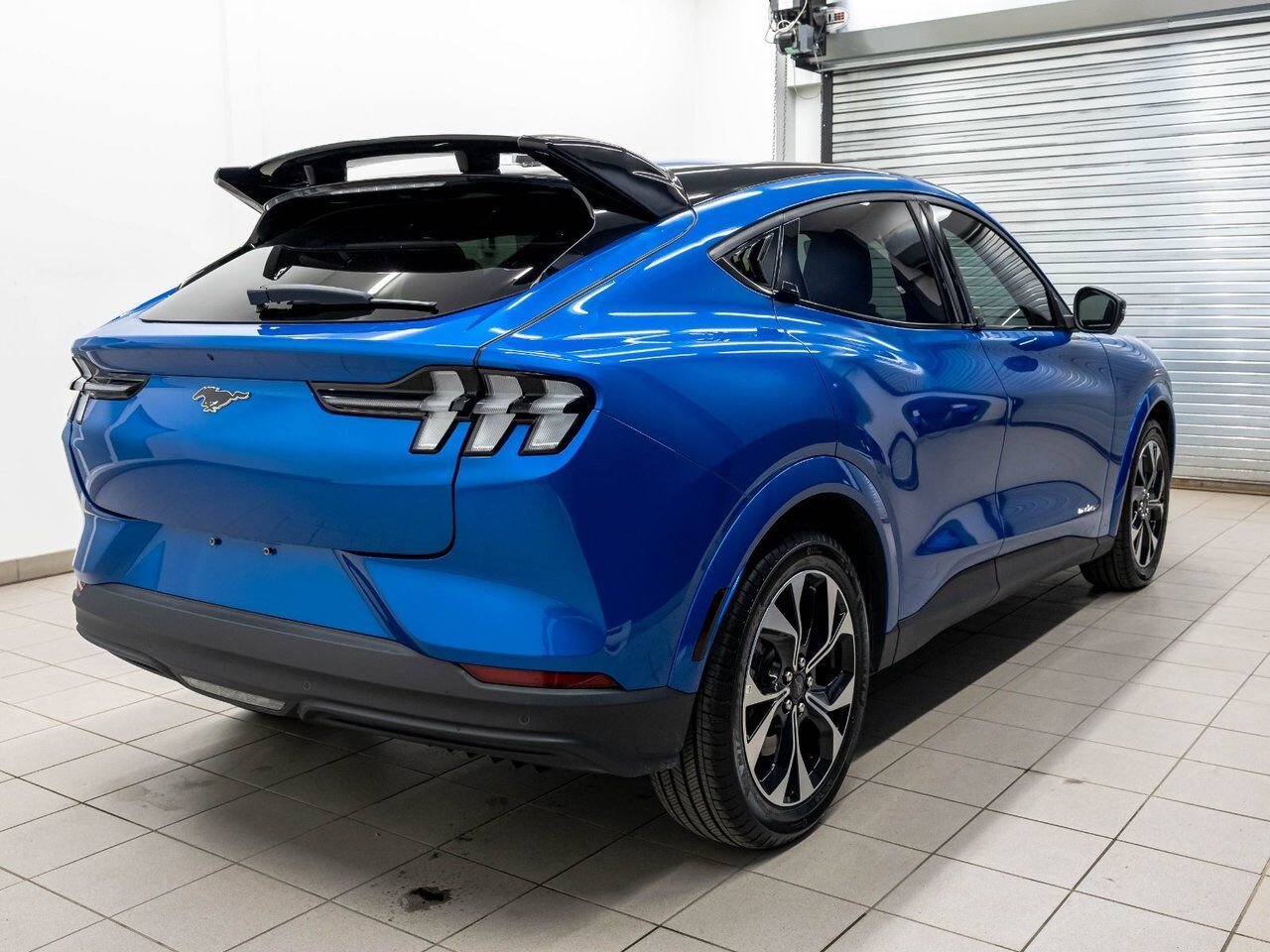 2025 Ford Mustang Mach-E PREMIER EAWD *NAV* REG ADAPT CARPLAY SIÈGES CHAUFF Blue Saint-Jérôme - photo #8