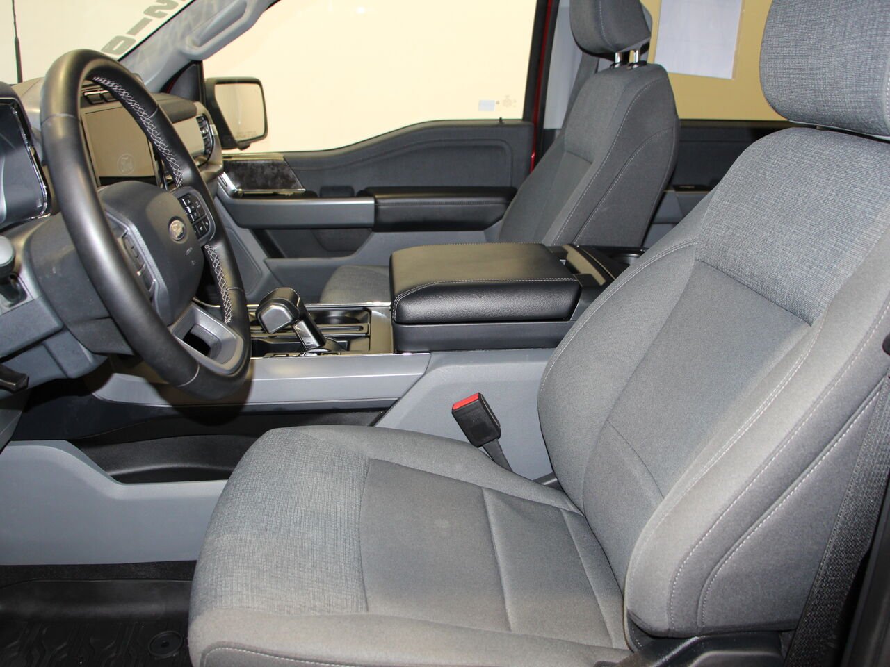 Ford F-150 Lightning XLT F150 LIGHTNING XLT 2024 Rouge Châteauguay - photo #11