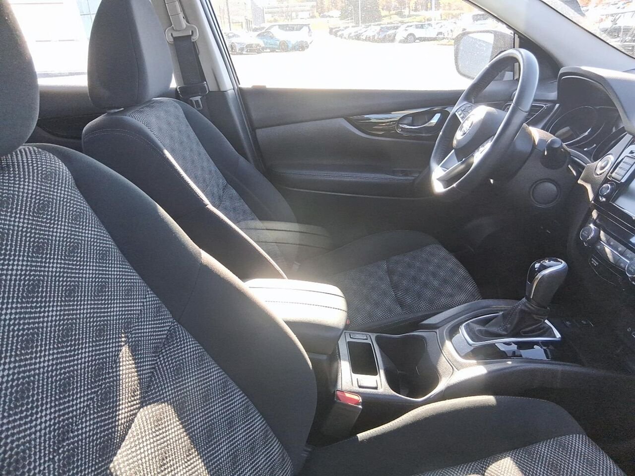 2023 Nissan QASHQAI SV AWD Grey Québec - photo #2