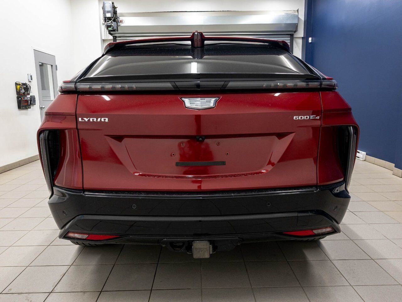 Cadillac LYRIQ SPORT 1 AWD *TOIT* ÉCRAN 33 PO HAYON ELEC REG ADAP 2024 Rouge Saint-Jérôme - photo #7