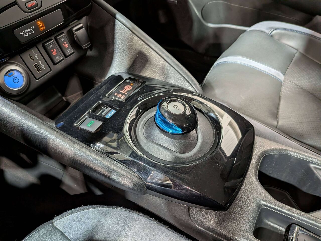 2020 Nissan LEAF SL PLUS Hatchback Black Val-David - photo #31