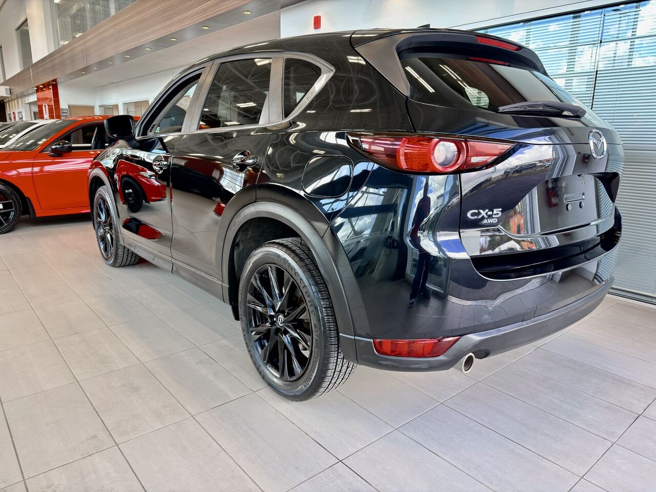2021 Mazda CX-5 Black Notre-Dame-des-Prairies - photo #8