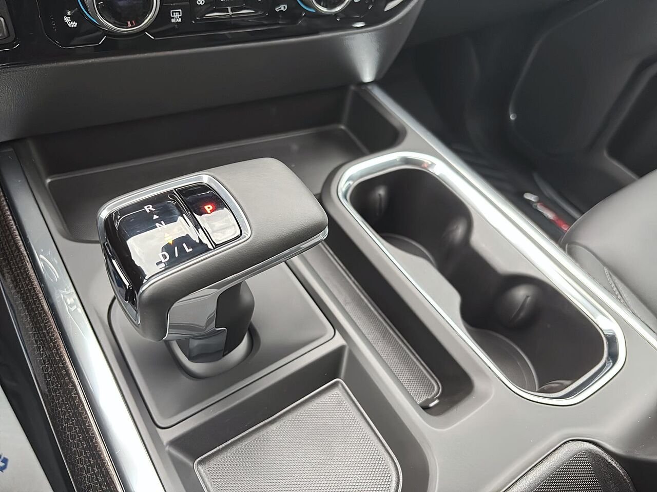 CHEVROLET Silverado 1500 LT TRAIL BOSS 2026 NOIR Saint-Hyacinthe - photo #12