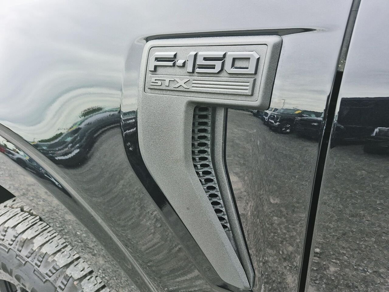 2024 Ford F-150 Black Saint-Jérôme - photo #12