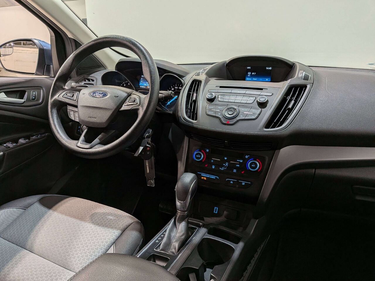 Ford Escape SE 4WD 2018 Bleu Val-David - photo #17
