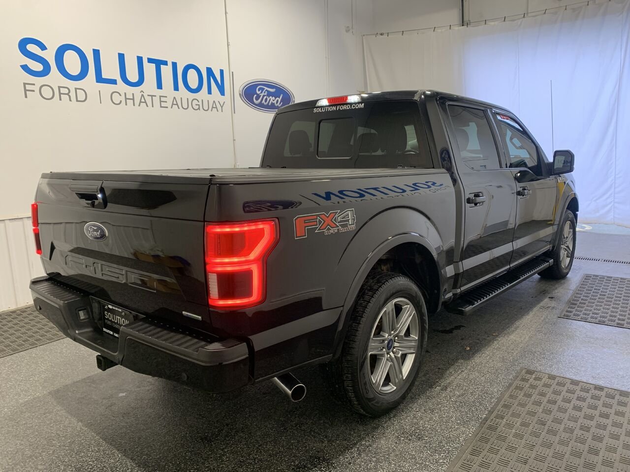 Ford F-150 SUPERCREW LARIAT LARIAT cabine SuperCrew 4RM caisse de 5,5 pi 2019 Noir Châteauguay - photo #9