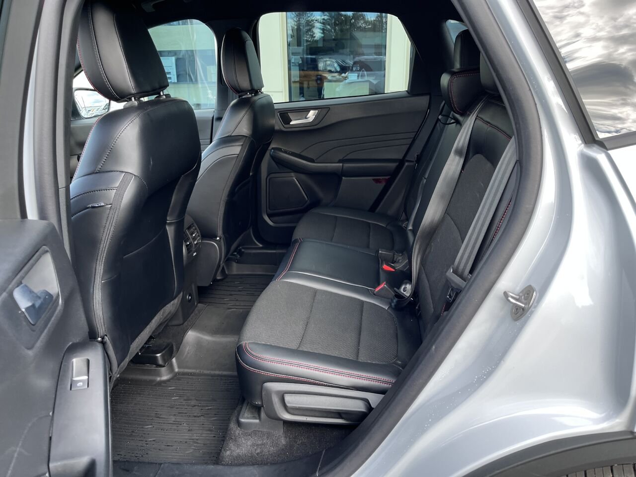 Ford Escape 2025 Gris Mont-Laurier - photo #15