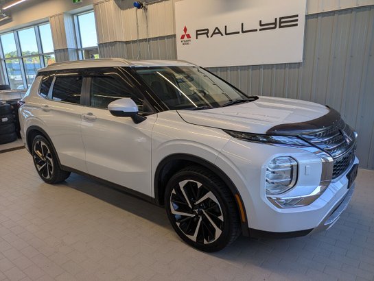 2022 Mitsubishi Outlander LE AWD White
