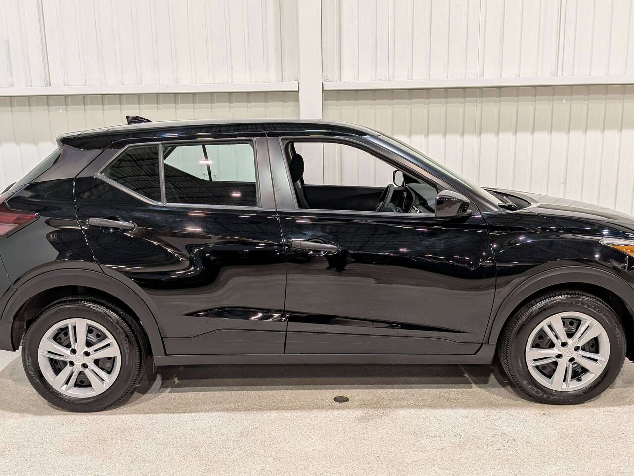 2024 Nissan Kicks S FWD Black Val-David - photo #7