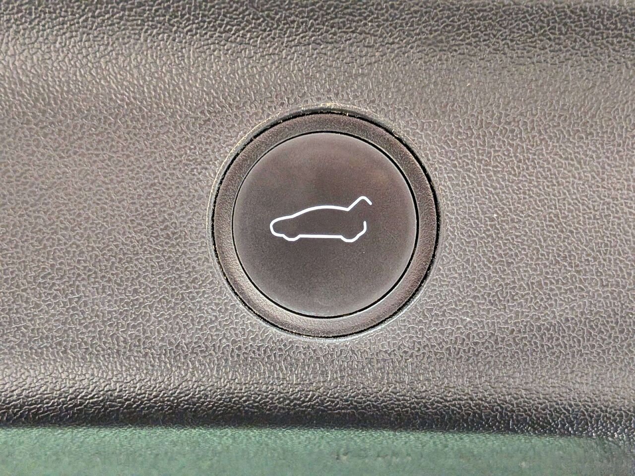 Tesla Model Y 2024 Gris Val-David - photo #9