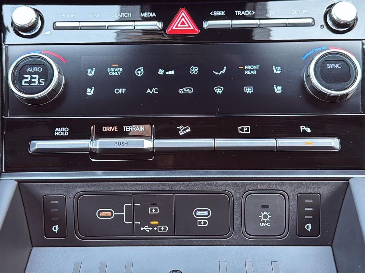 HYUNDAI Santa Fe Hybrid ULTIMATE CALLIGRAPHY 2026 Noir Saint-Hyacinthe - photo #16