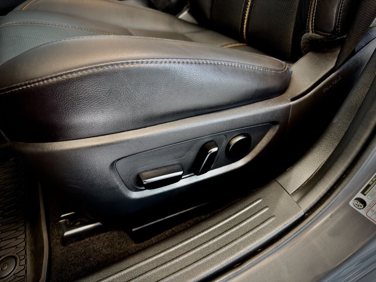 2023 Mazda CX-50 Black Notre-Dame-des-Prairies - photo #33