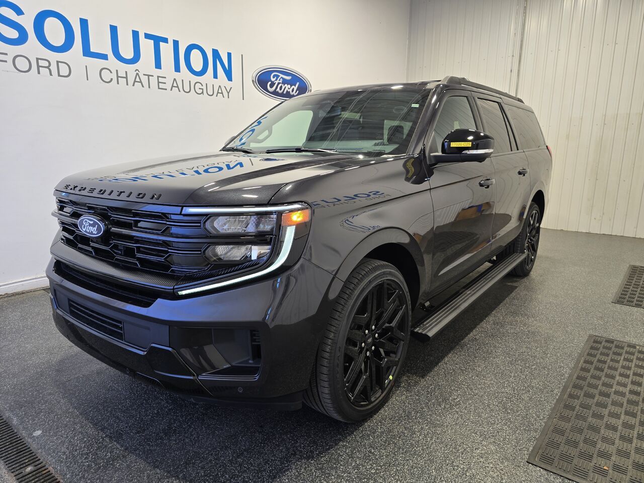 Gray 2027 Ford Expedition SUV / Crossover Four-Wheel Drive Automatic
