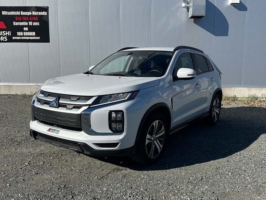 2024 Mitsubishi RVR SEL AWC White